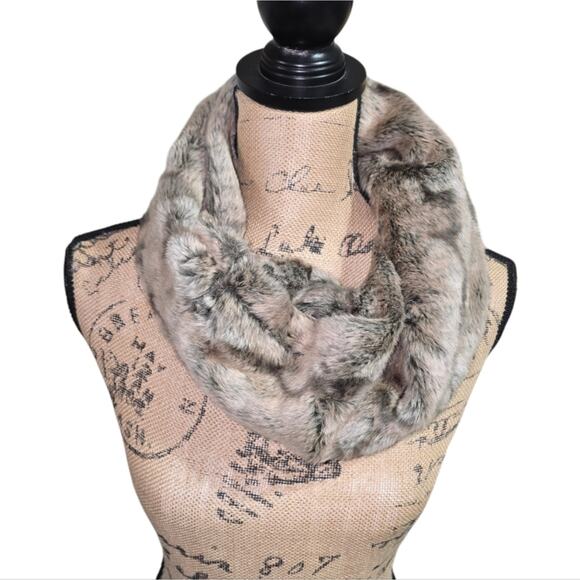 Cozy and Soft Elegant Faux Fur Infinity Scarf - Brown Tan Black Grey - Picture 5 of 5
